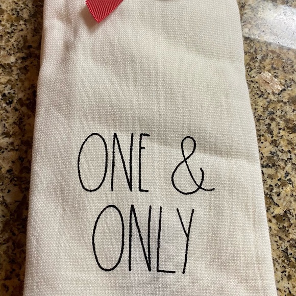 RAE DUNN 2021 Seasonal first production home towel - Picture 3 of 3